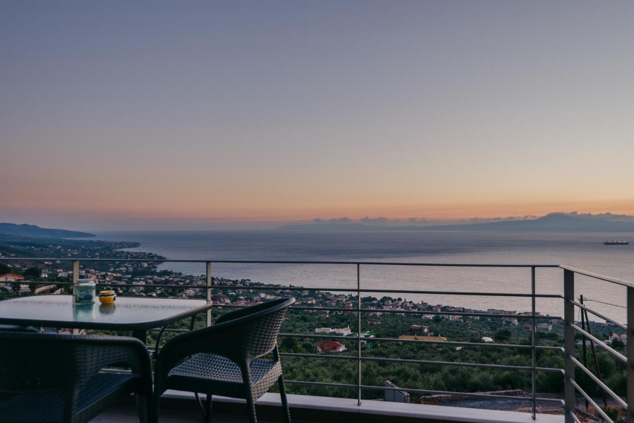 Bay View Guesthouses Kalamata Exterior foto