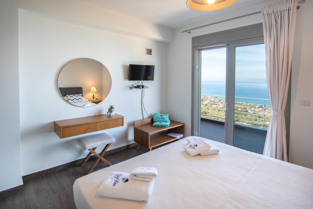 Bay View Guesthouses Kalamata Exterior foto